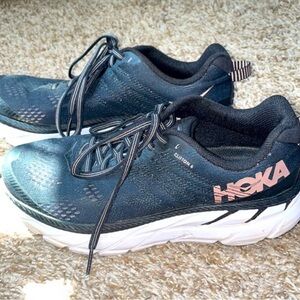 Women’s Hoka Clifton 6 running shoes